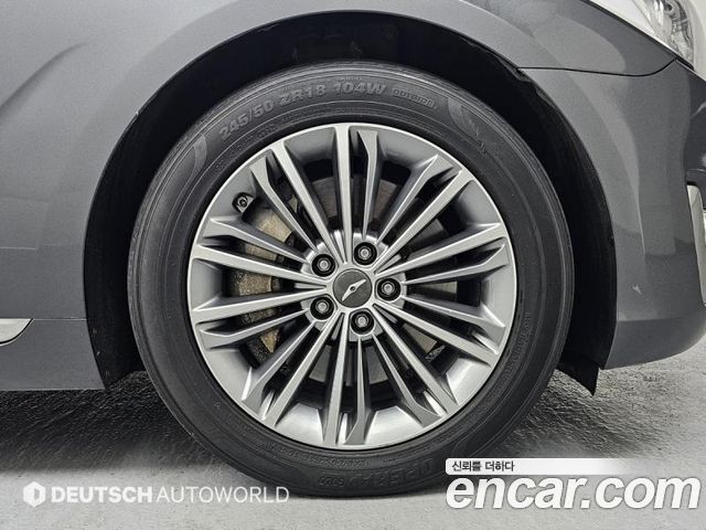 Genesis G90 2017 thumb 6