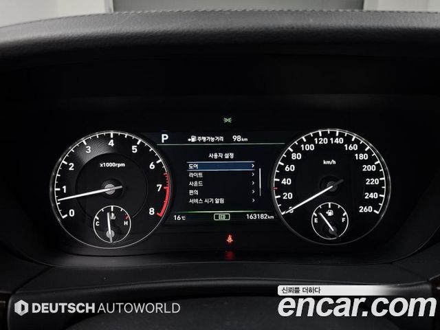 Genesis G90 2017 thumb 9