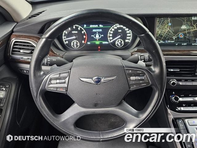 Genesis G90 2017 thumb 11