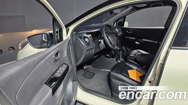 Renault Korea QM3 2014 thumb 10