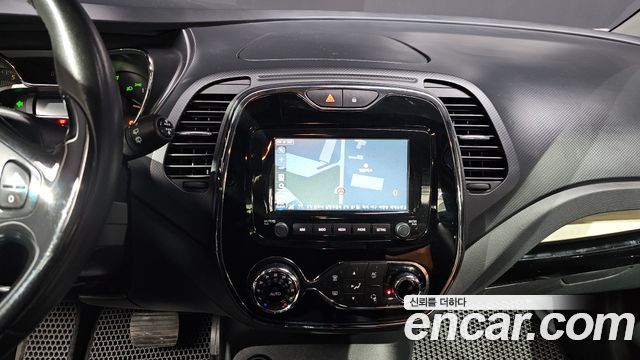 Renault Korea QM3 2014 thumb 12