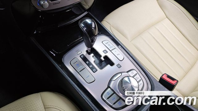 Hyundai Genesis 2011 thumb 10