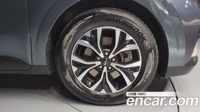 Kia Carnival 2022 thumb 5