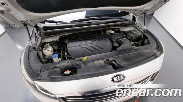 Kia Carnival 2014 thumb 7