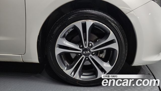 Kia K3 2015 thumb 6