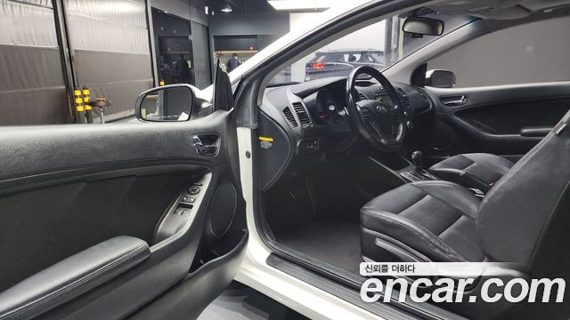 Kia K3 2015 thumb 11