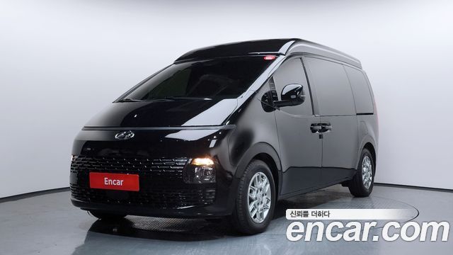 Hyundai Staria 2023 thumb 2