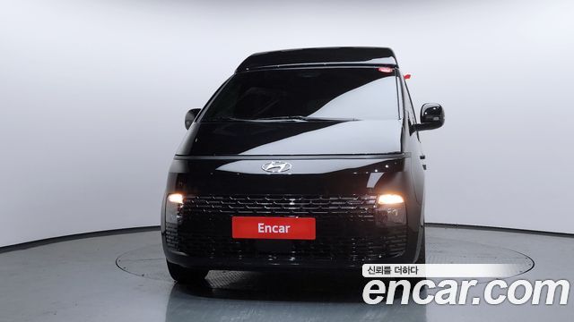 Hyundai Staria 2023 thumb 4