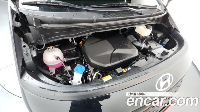 Hyundai Staria 2023 thumb 7