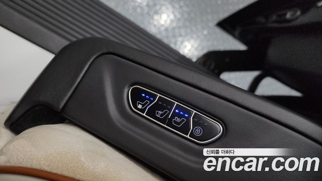 Hyundai Staria 2023 thumb 11