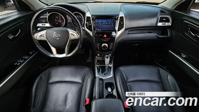 SsangYong Tivoli 2015 thumb 8