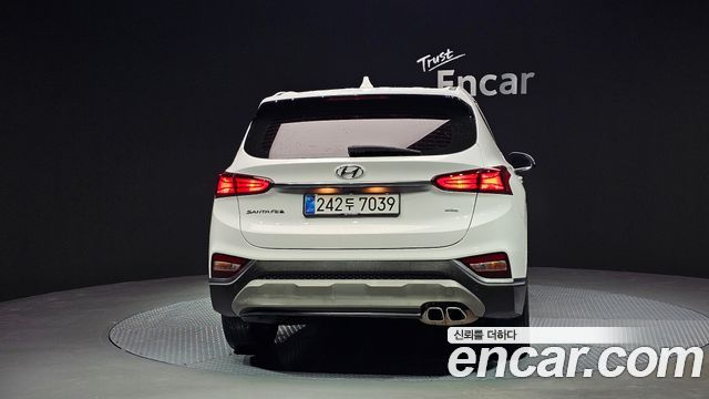 Hyundai Santa Fe 2019 thumb 5