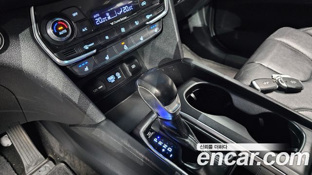 Hyundai Santa Fe 2019 thumb 10