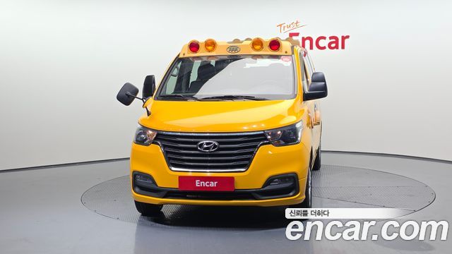 Hyundai Starex 2018 thumb 3