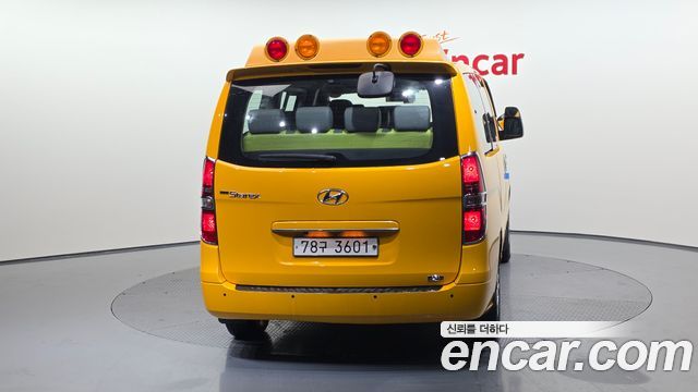 Hyundai Starex 2018 thumb 4