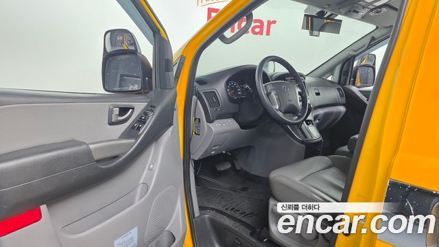 Hyundai Starex 2018 thumb 10