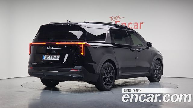 Kia Carnival 2024 thumb 3