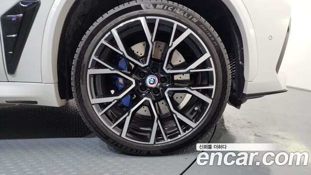 BMW X5 M 2023 thumb 6