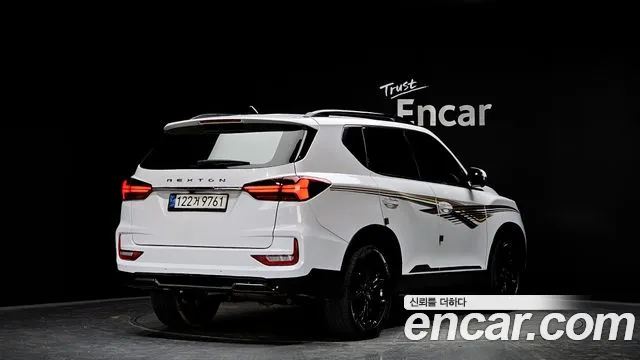 SsangYong Rexton 2022 thumb 3