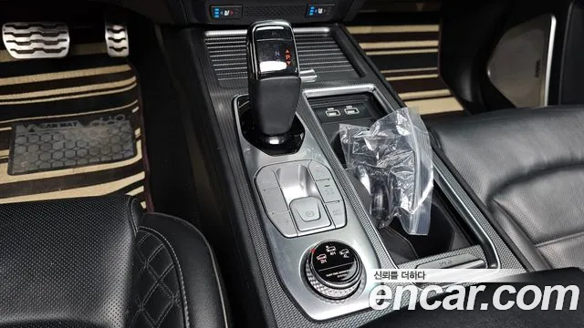 SsangYong Rexton 2022 thumb 9