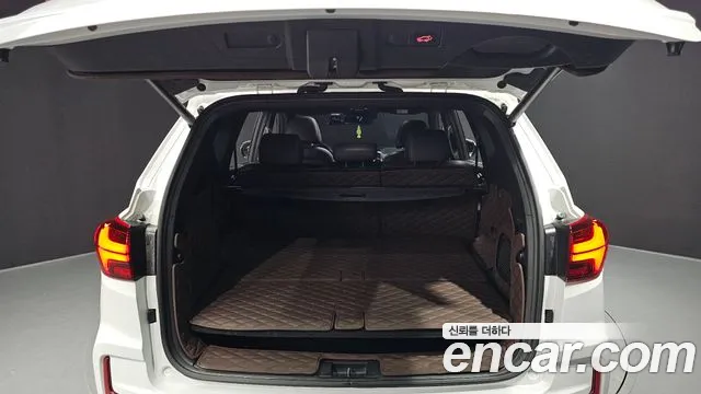 SsangYong Rexton 2022 thumb 11