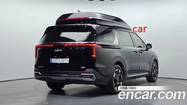 Kia Carnival 2024 thumb 2