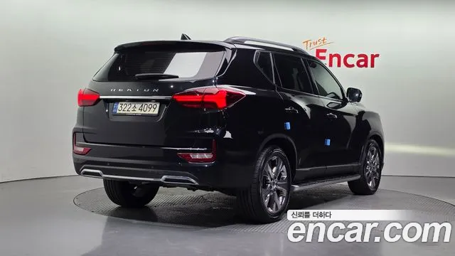 SsangYong Rexton 2022 thumb 3