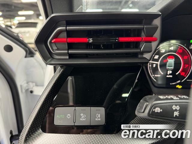 Audi RS 3 2025 thumb 10