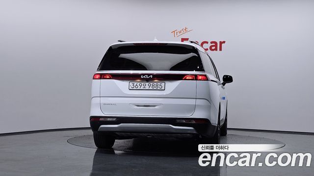 Kia Carnival 2023 thumb 5