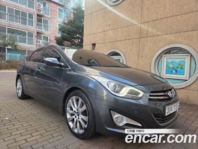 Hyundai i40 2012 thumb 4