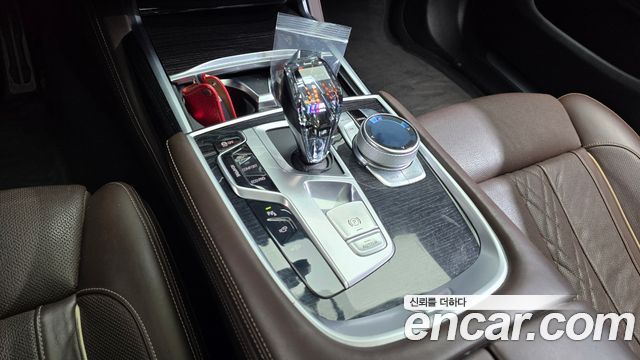 BMW 7 серии 2019 thumb 10
