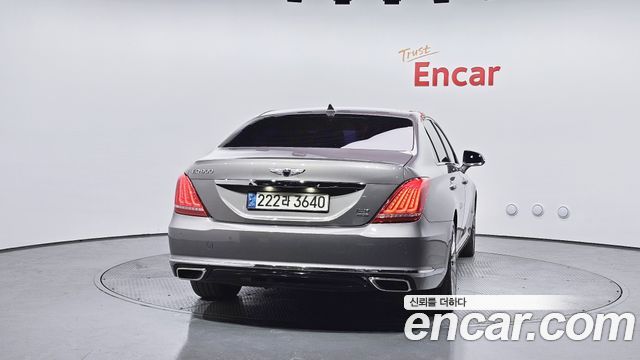 Genesis G90 2016 thumb 5