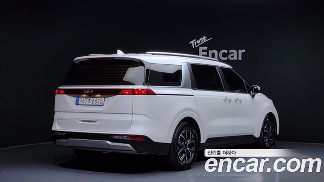 Kia Carnival 2022 thumb 3