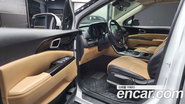 Kia Carnival 2022 thumb 11