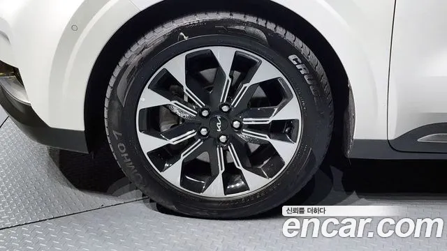 Kia Carnival 2022 thumb 5