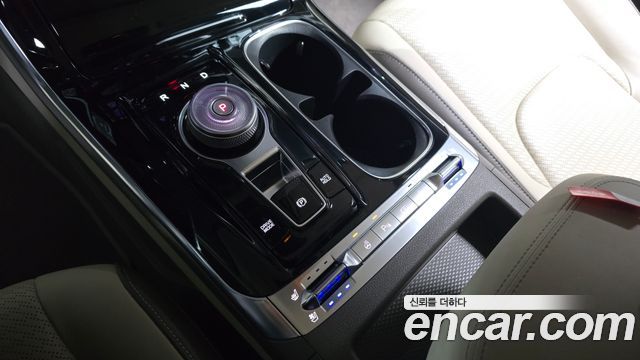 Kia Carnival 2022 thumb 10