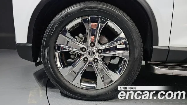 SsangYong Rexton 2021 thumb 6