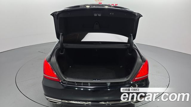 Genesis G90 2016 thumb 12