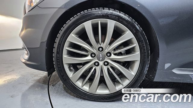 Genesis G80 2018 thumb 5