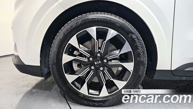 Kia Carnival 2021 thumb 6