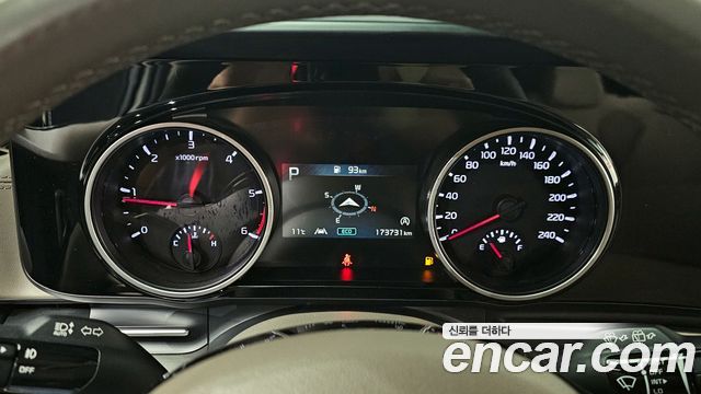 Kia Carnival 2021 thumb 9