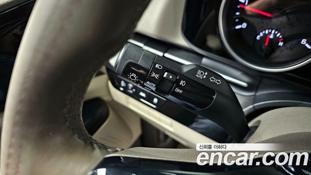 Kia Carnival 2021 thumb 12