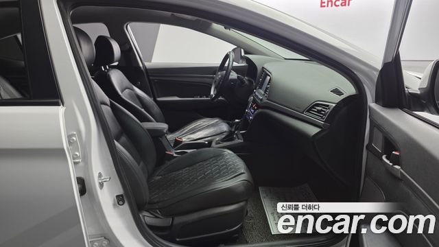 Hyundai Avante 2016 thumb 11