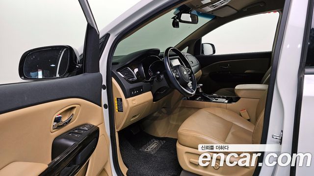 Kia Carnival 2019 thumb 12