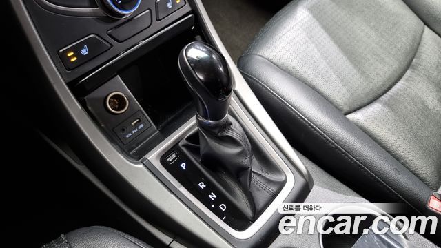 Hyundai Avante 2014 thumb 10