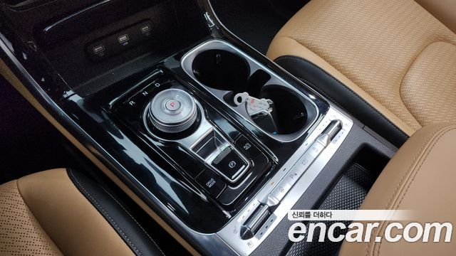 Kia Carnival 2021 thumb 10
