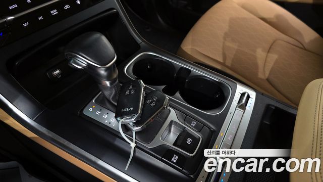Kia Carnival 2022 thumb 9