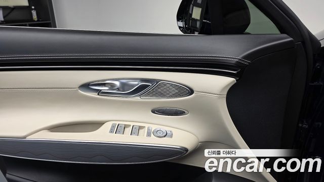 Genesis GV70 2022 thumb 11