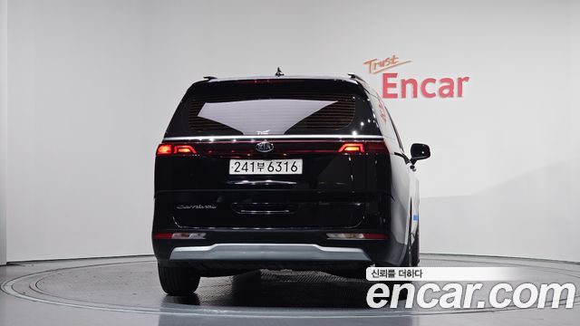 Kia Carnival 2020 thumb 5