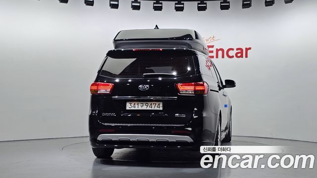 Kia Carnival 2016 thumb 5